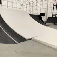 特大サイズの競技用クッション材